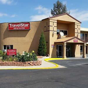 Travelstar Inn & Suites